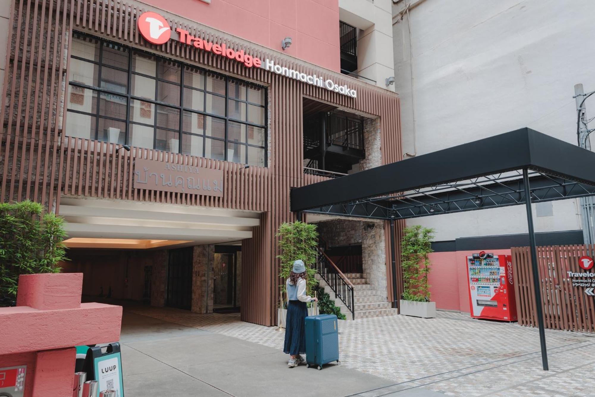 Travelodge Honmachi โรงแรม 3*